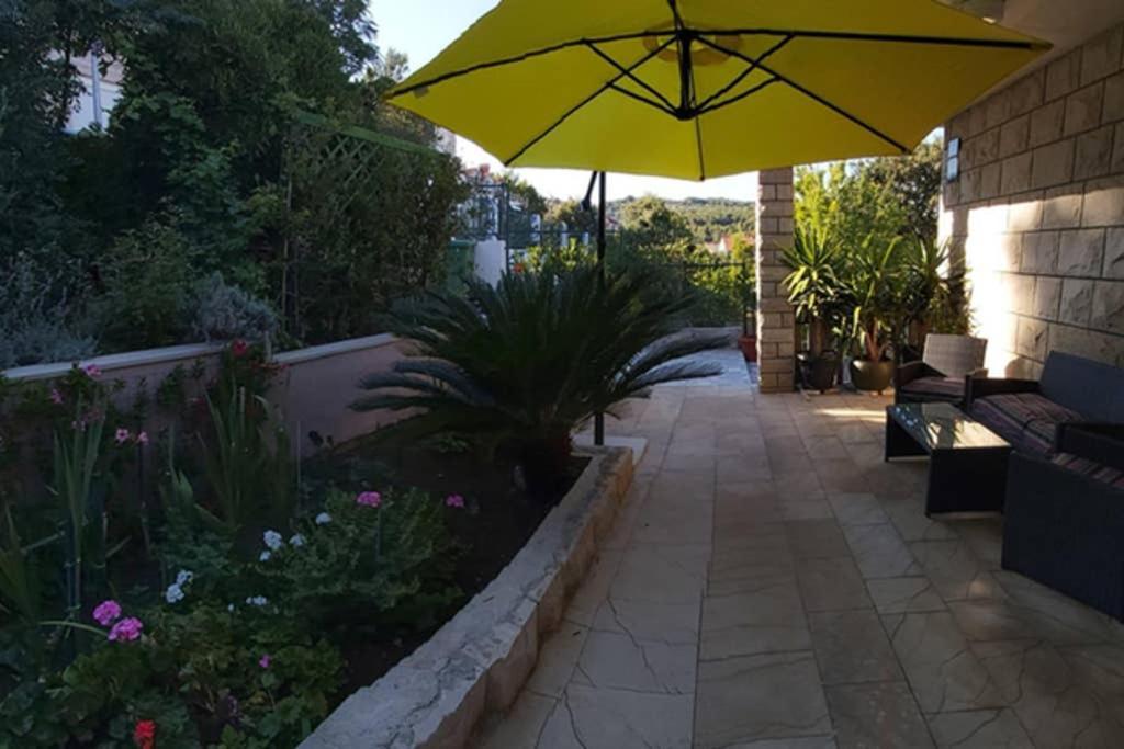 Apartment Brandel * Croatia * Brac * Selca * Puntinak Exteriér fotografie